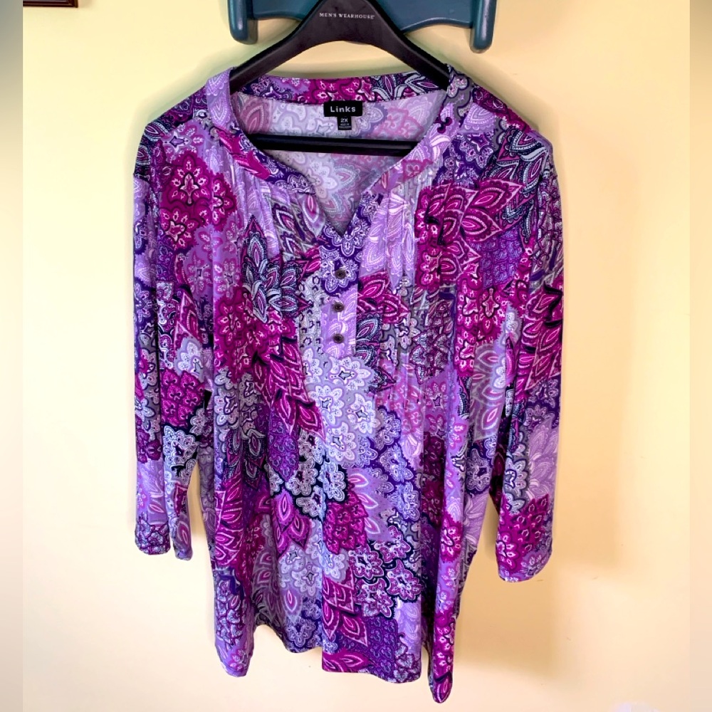 Beautiful Top with Three Quarter Sleeves Size 2X